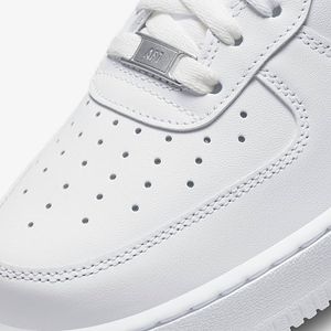 Like NEW Nike Air Force 1 LE Deubrés Metal